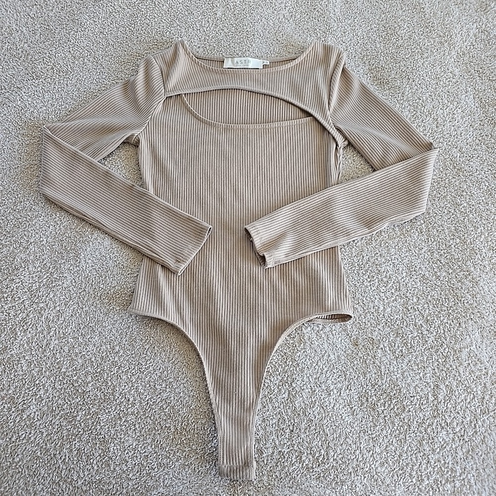 Astr The Label Ribbed Bodysuit Cutout Front Area Taupe Size S Y2K Festival Vibes
